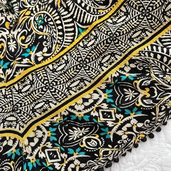 Xhilaration Floral Lightweight Shorts Size Small and Soft Crochet Bralette - Picture 5 of 16